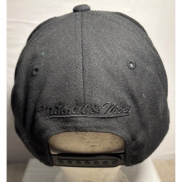 Mitchell & Ness Cleveland Cavaliers NBA Basketball Snapback Cap Black - Picture 5 of 9